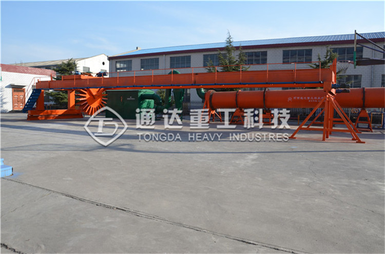 輪盤式翻堆機(jī).jpg